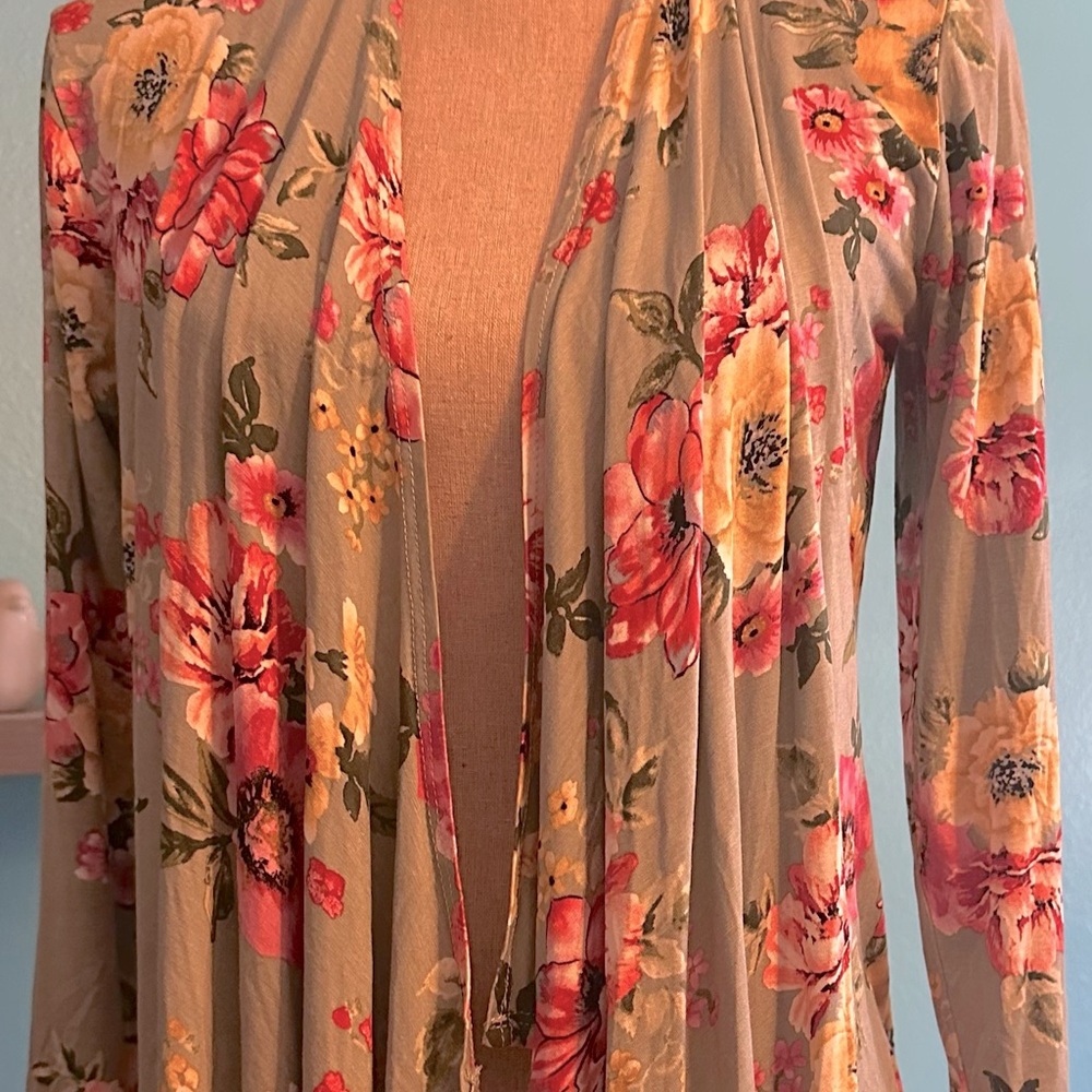 Rags & Coutures S cardigan sage green and florals high low hem